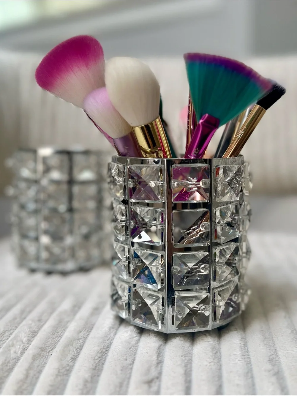 Crystal Candle/Pen/Makeup Brush Holders with Set of 15 New Brushes